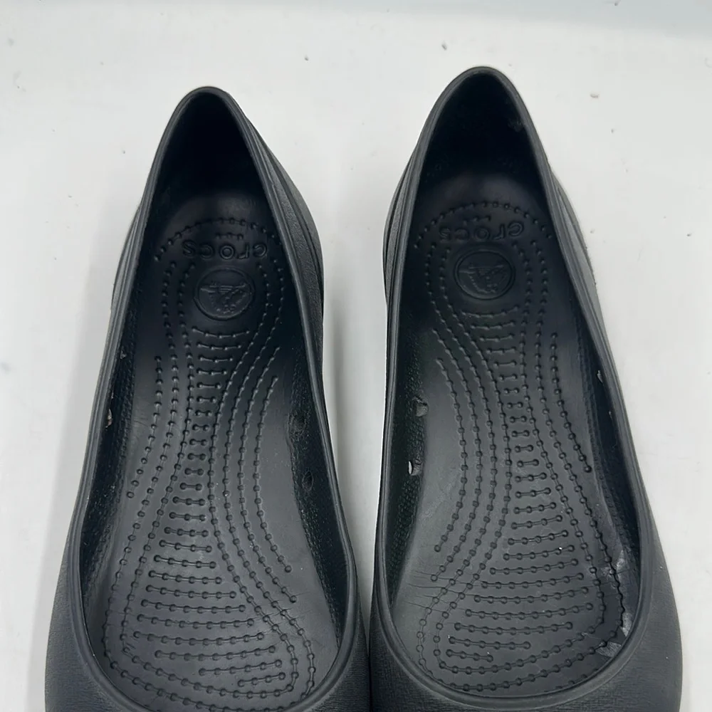 CROCS step out